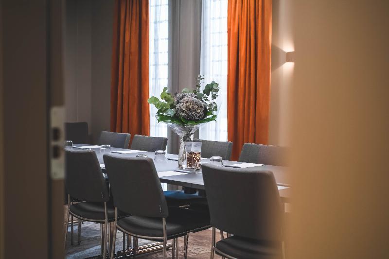 Elite Plaza Oernskoeldsvik Hotel Bagian luar foto