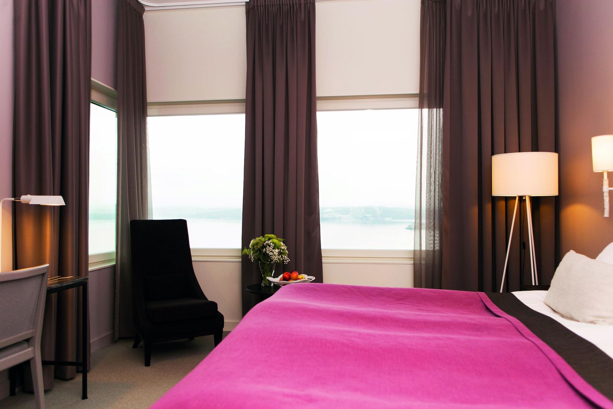 Elite Plaza Oernskoeldsvik Hotel Bagian luar foto