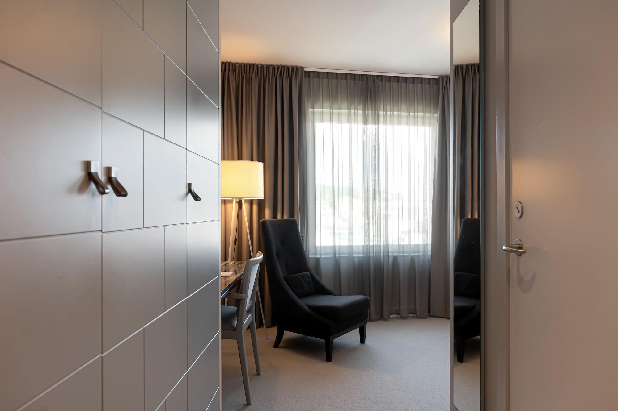 Elite Plaza Oernskoeldsvik Hotel Bagian luar foto