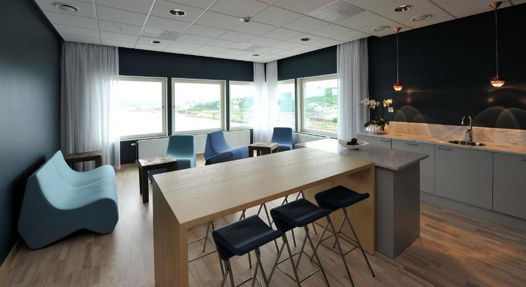 Elite Plaza Oernskoeldsvik Hotel Bagian luar foto