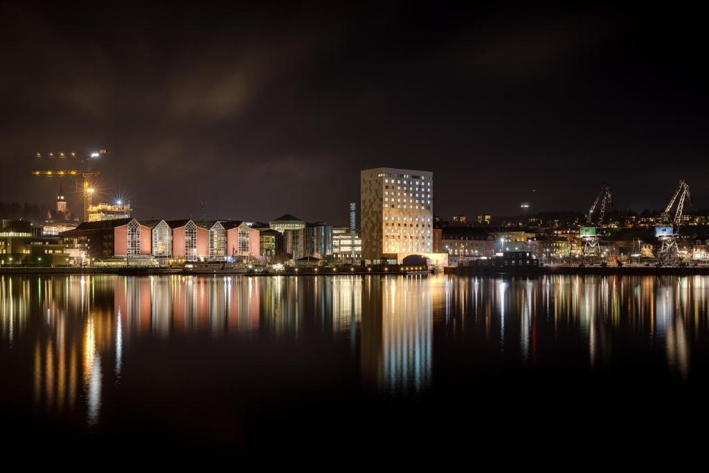 Elite Plaza Oernskoeldsvik Hotel Bagian luar foto
